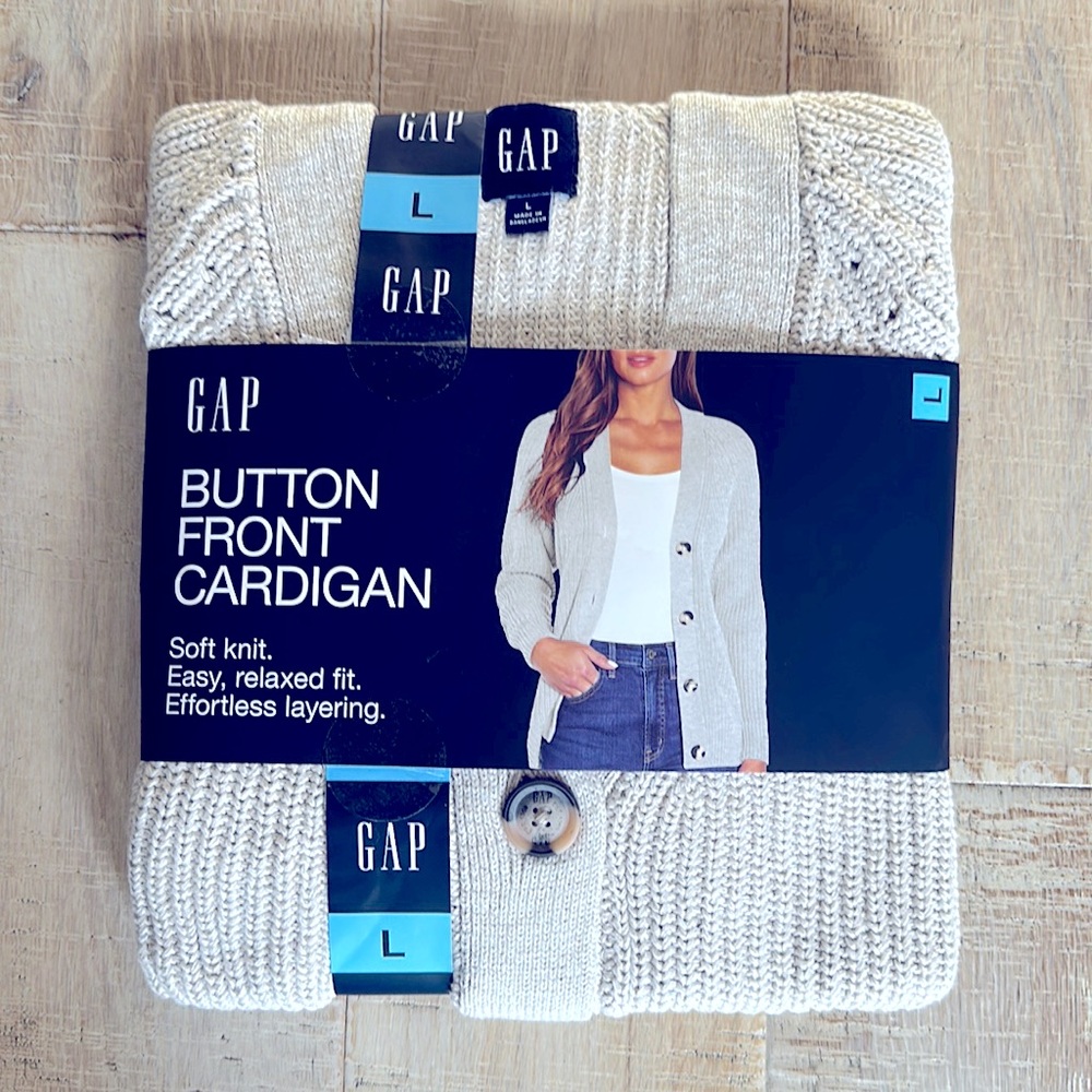 Gap button front cardigan NWT